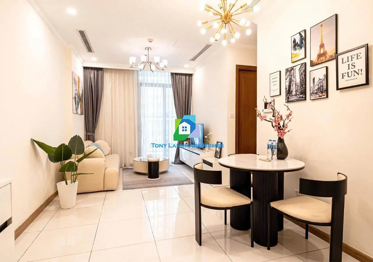 Urban Escape In Central Park مدينة هوشي منه